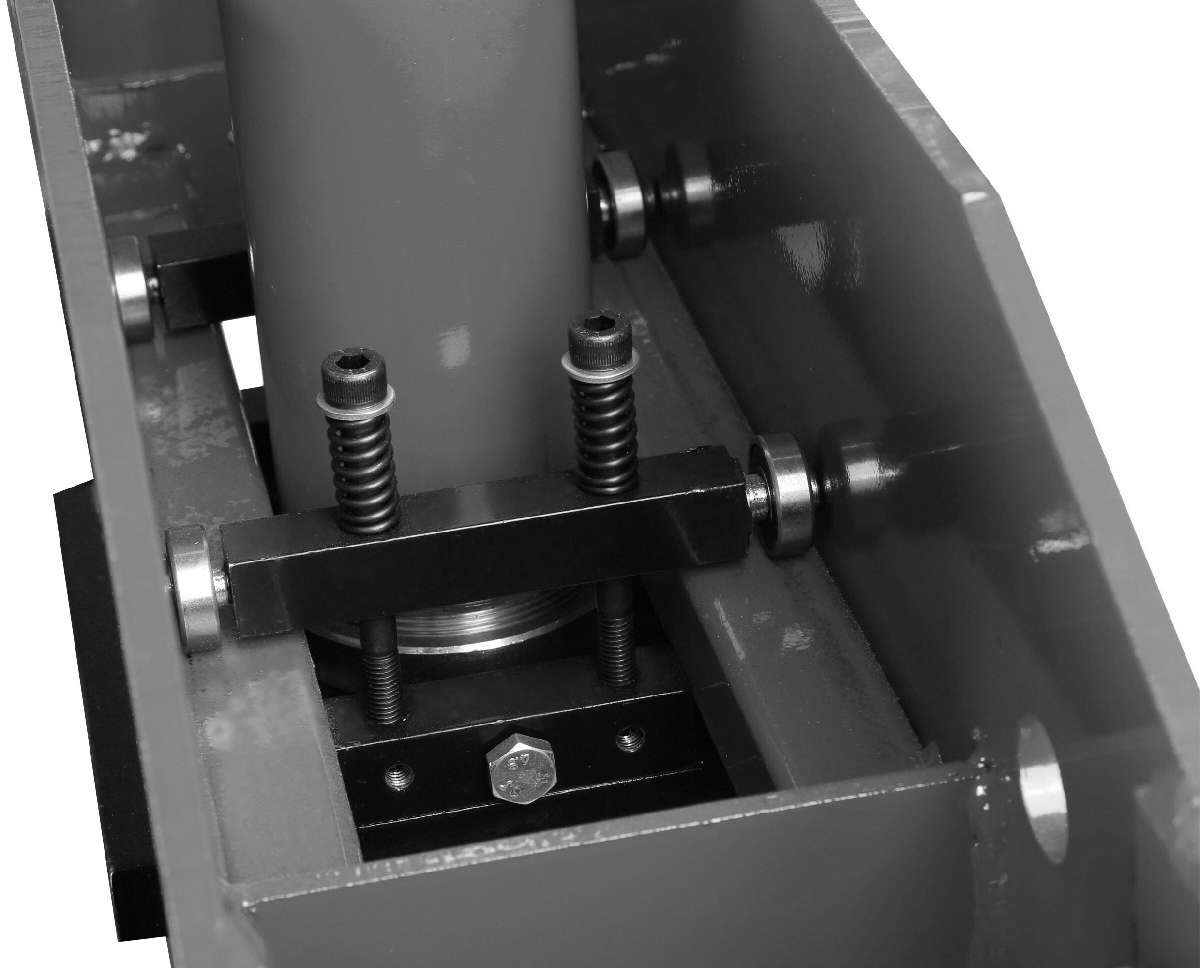 KraftWell KRWPR30F Пресс 30 т. сварная рама с ручным и ножным приводом